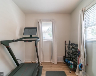 1129 Jefferson Avenue - Photo Thumbnail 13