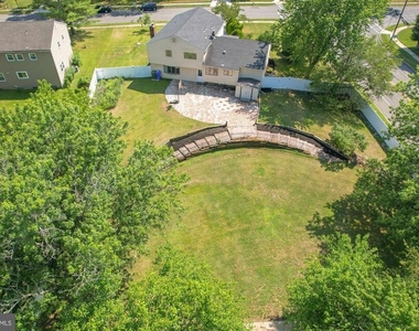701 Crestbrook Avenue - Photo Thumbnail 1