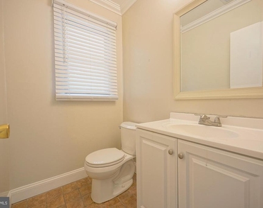 701 Crestbrook Avenue - Photo Thumbnail 22