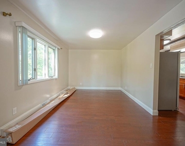 701 Crestbrook Avenue - Photo Thumbnail 14