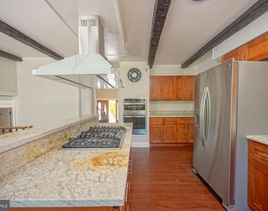 701 Crestbrook Avenue - Photo Thumbnail 19