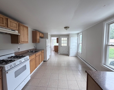 17 Madison Avenue - Photo Thumbnail 17