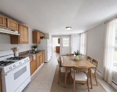 17 Madison Avenue - Photo Thumbnail 3