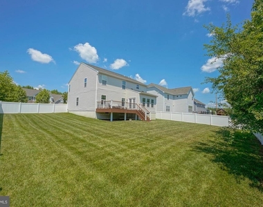 27 Carrington Way - Photo Thumbnail 46