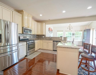 27 Carrington Way - Photo Thumbnail 15