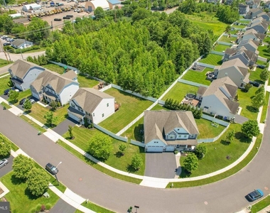 27 Carrington Way - Photo Thumbnail 49