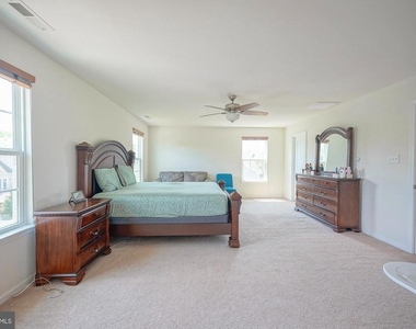 27 Carrington Way - Photo Thumbnail 18