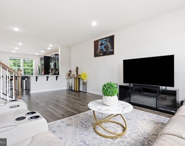 11 Autumn Park Boulevard - Photo Thumbnail 9
