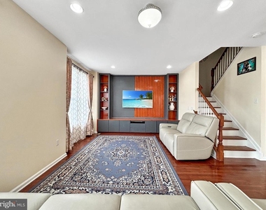 33 Mountie Lane - Photo Thumbnail 23