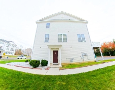 33 Mountie Lane - Photo Thumbnail 3