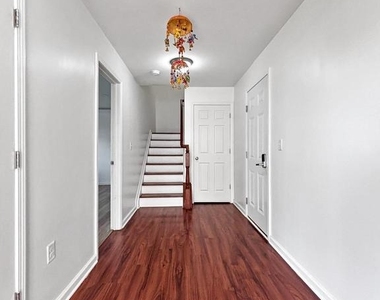 33 Mountie Lane - Photo Thumbnail 8