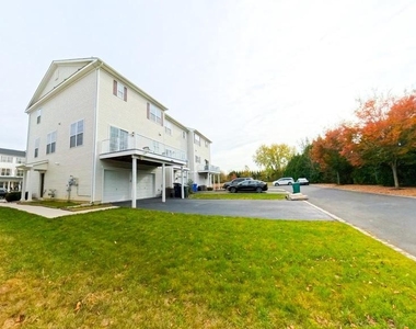 33 Mountie Lane - Photo Thumbnail 4