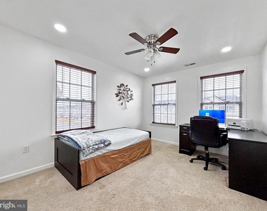 33 Mountie Lane - Photo Thumbnail 38