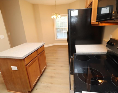 2637 Broad Oaks Place - Photo Thumbnail 7