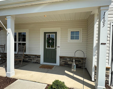 1605 Ranch House Court - Photo Thumbnail 3