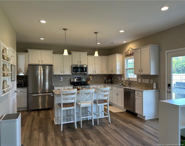 1605 Ranch House Court - Photo Thumbnail 10
