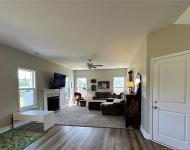 1605 Ranch House Court - Photo Thumbnail 12