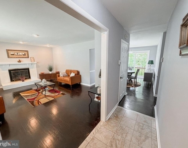 9222 Limestone Place - Photo Thumbnail 6