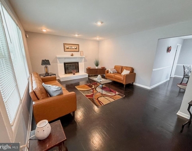 9222 Limestone Place - Photo Thumbnail 4