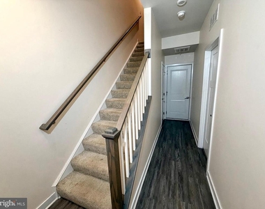 4812 Crest View Drive - Photo Thumbnail 2