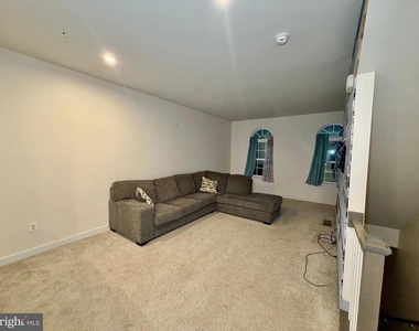4812 Crest View Drive - Photo Thumbnail 3