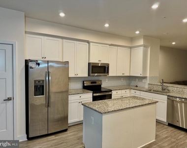 4812 Crest View Drive - Photo Thumbnail 8