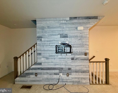 4812 Crest View Drive - Photo Thumbnail 14