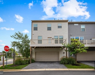 7610 Hubble Drive - Photo Thumbnail 38
