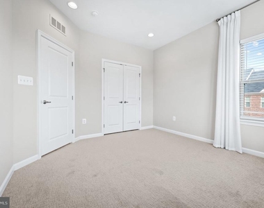 7610 Hubble Drive - Photo Thumbnail 25