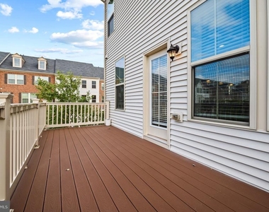 7610 Hubble Drive - Photo Thumbnail 35