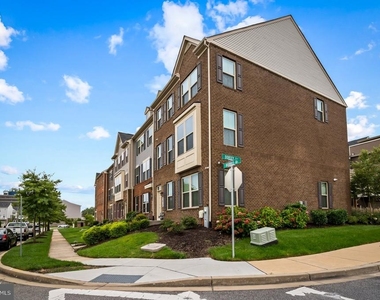 7610 Hubble Drive - Photo Thumbnail 41