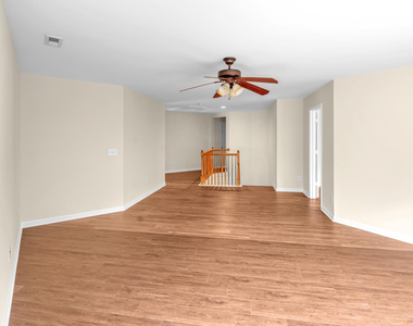 240 Seymour Place - Photo Thumbnail 22