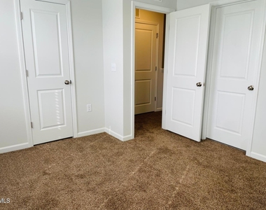 2453 Kasota Lane - Photo Thumbnail 49