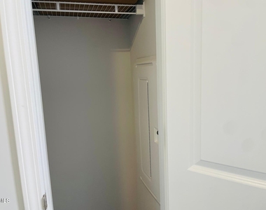 2453 Kasota Lane - Photo Thumbnail 25