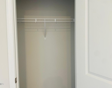 2453 Kasota Lane - Photo Thumbnail 38