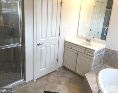 13251 Tivoli Lake Blvd Boulevard - Photo Thumbnail 12