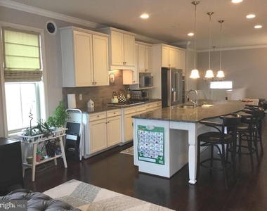 13251 Tivoli Lake Blvd Boulevard - Photo Thumbnail 4