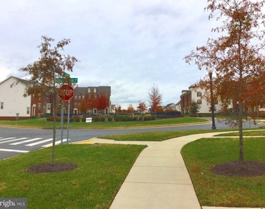 13251 Tivoli Lake Blvd Boulevard - Photo Thumbnail 28