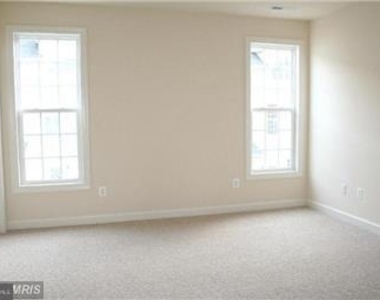 688 Pullman Place - Photo Thumbnail 15