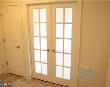 688 Pullman Place - Photo Thumbnail 12