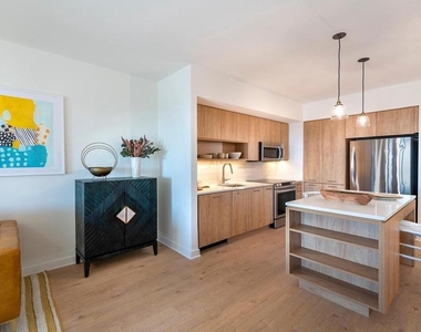 4710 Elm Street - Photo Thumbnail 11