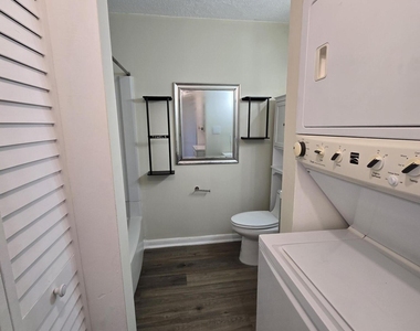 3071 Huntleigh Drive - Photo Thumbnail 1