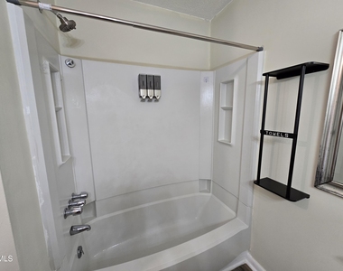 3071 Huntleigh Drive - Photo Thumbnail 3
