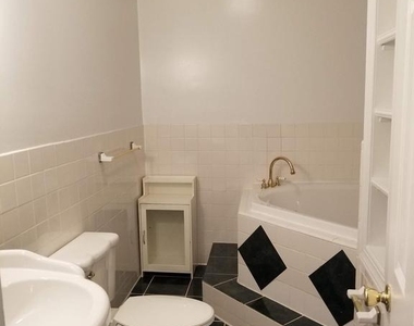 11400 Cherry Hill Road - Photo Thumbnail 10