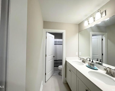 2041 Sweet Samson Street - Photo Thumbnail 18