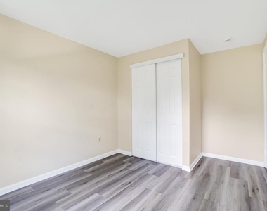 3121 Benton Square Drive - Photo Thumbnail 29