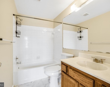3121 Benton Square Drive - Photo Thumbnail 23