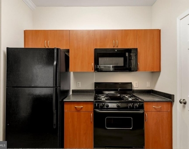 13501 Derry Glen Court - Photo Thumbnail 5
