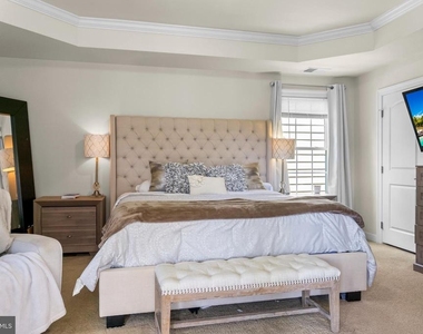 132 Liriope Place - Photo Thumbnail 30