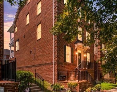 132 Liriope Place - Photo Thumbnail 52